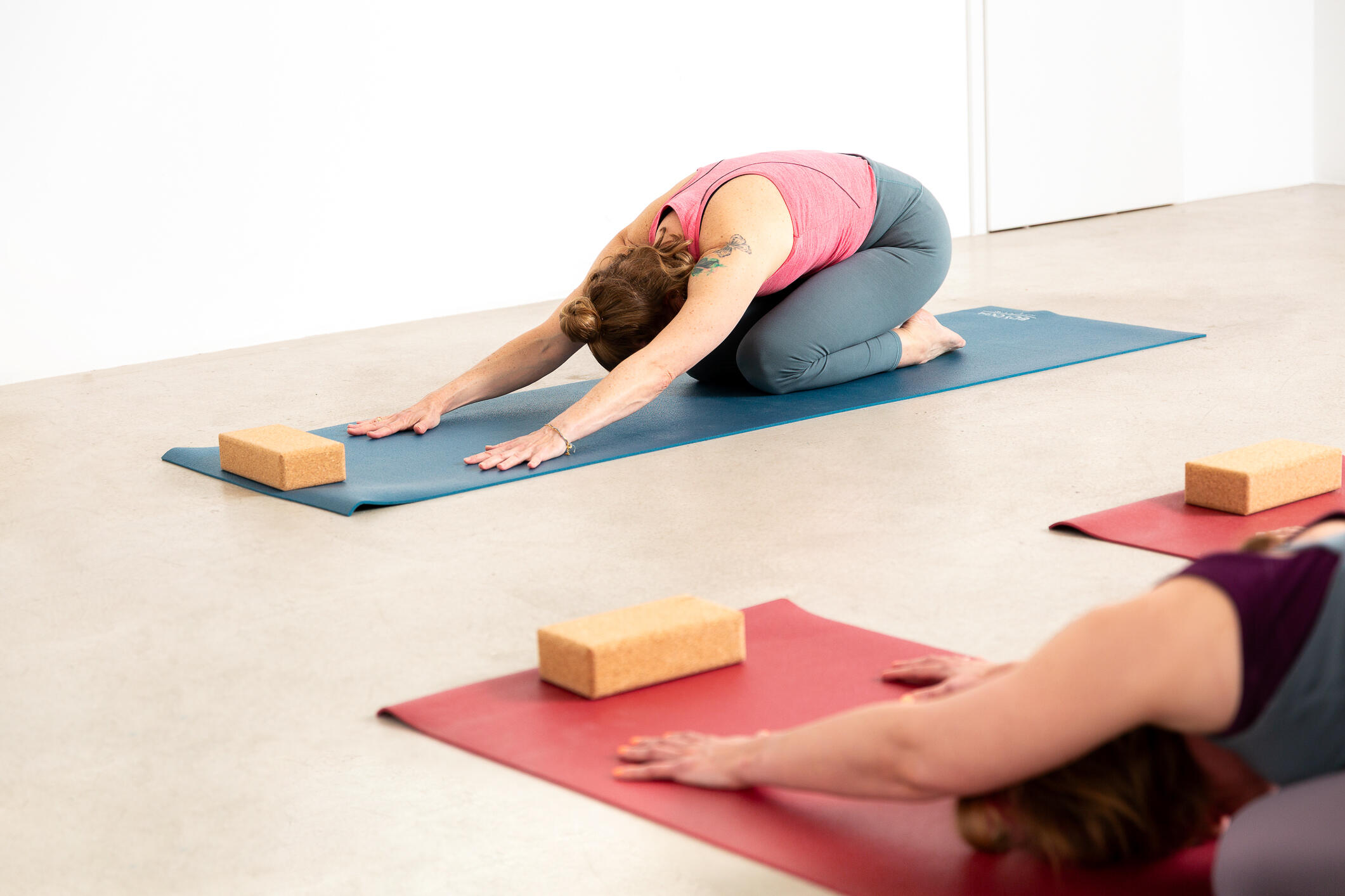 Yoga Vorbeuge balasana Kindshaltung